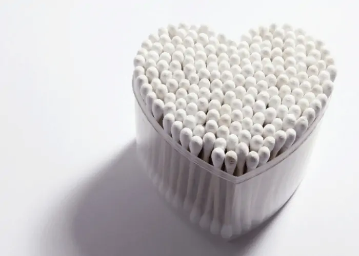 Q-Tips in a heart-shaped container